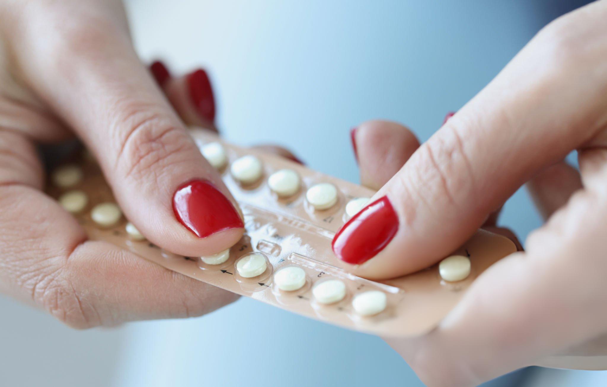 Cyproterone Acetate: Manfaat Medis, Peran Kontrasepsi, dan Pertimbangan Keamanan